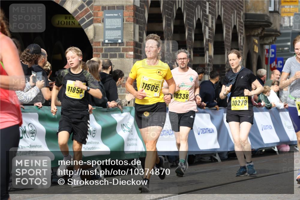 13.09.2026 - 21. swb-Marathon Bremen Strokosch-Dieckow http://msf.ph/oto/10374870 13.09.2026 11:02:28 Ziel 10173, 10257, 10331, 10439, 10473, 10500, 10617, 10636, 10803, 10924, 10943, 11249, 11436, 11576, 11811, 12016, 12042, 12094, 12134, 12135, 12145, 12360, 12437, 12506, 10190, 10985, 11137, 11261, 11508, 11526, 11554, 11662, 11776, 11890, 11945, 12154, 12252, 12429, 12451, 12489 meine-sportfotos.de