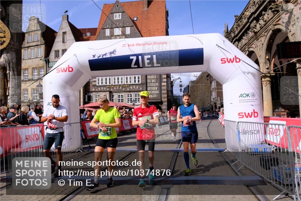 13.09.2026 - 21. swb-Marathon Bremen Tim E. http://msf.ph/oto/10374876 13.09.2026 13:11:27 Ziel 335, 697, 1349, 2021, 2087, 3440, 3448, 3484, 3647, 4429, 5079, 6471, 6657, 8183, 8474, 9410, 9618, 9622, 9762 meine-sportfotos.de