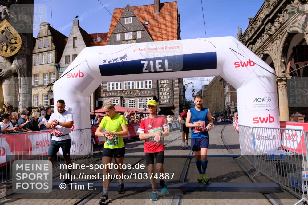 13.09.2026 - 21. swb-Marathon Bremen Tim E. http://msf.ph/oto/10374887 13.09.2026 13:11:28 Ziel 335, 697, 1349, 2087, 3440, 3448, 3484, 3647, 4429, 5079, 6274, 6471, 6657, 8183, 8474, 9410, 9618, 9762 meine-sportfotos.de