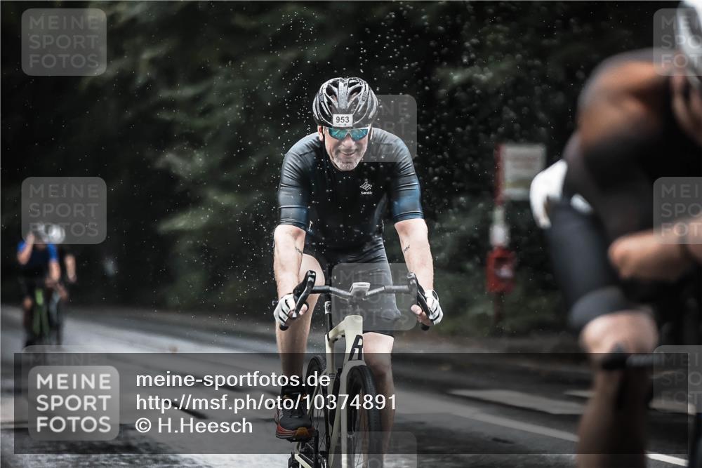13.09.2026 - Stadtparktriathlon H.Heesch http://msf.ph/oto/10374891 13.09.2026 12:12:44 Radfahren 842, 857, 953, 970, 980, 1037 meine-sportfotos.de