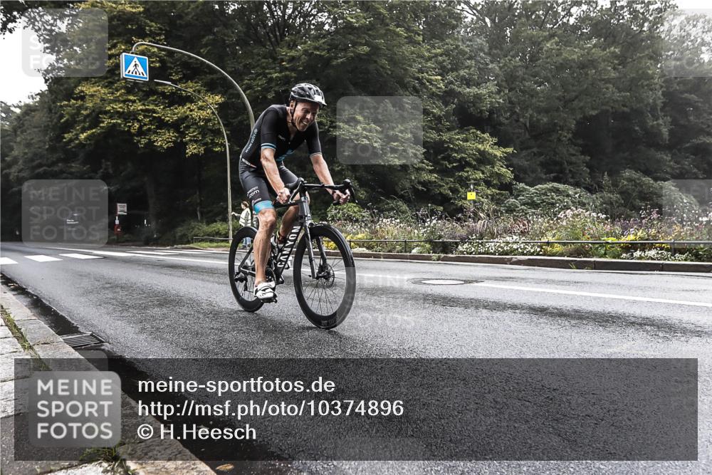 13.09.2026 - Stadtparktriathlon H.Heesch http://msf.ph/oto/10374896 13.09.2026 09:14:08 Radfahren 1, 47, 70, 76, 88, 133 meine-sportfotos.de