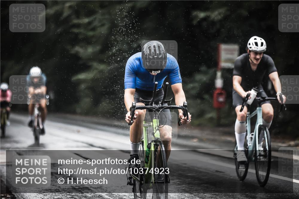 13.09.2026 - Stadtparktriathlon H.Heesch http://msf.ph/oto/10374923 13.09.2026 12:12:47 Radfahren 842, 857, 953, 970, 980, 1037 meine-sportfotos.de