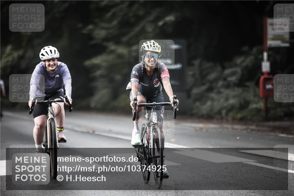 13.09.2026 - Stadtparktriathlon H.Heesch http://msf.ph/oto/10374925 13.09.2026 10:55:32 Radfahren 353, 358, 370, 392, 531, 546, 672 meine-sportfotos.de