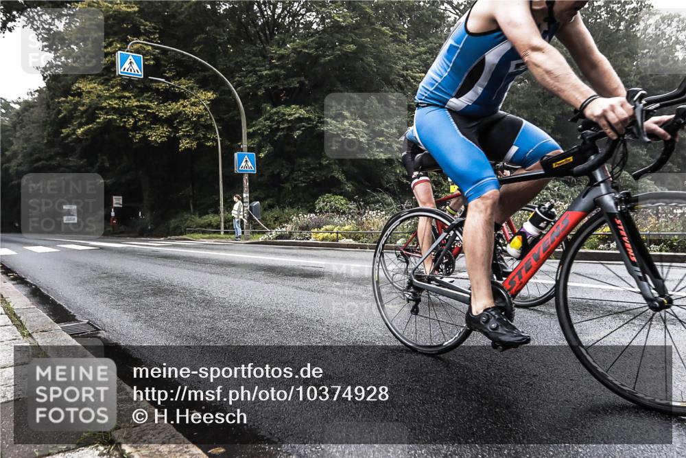 13.09.2026 - Stadtparktriathlon H.Heesch http://msf.ph/oto/10374928 13.09.2026 09:14:13 Radfahren 56, 75, 76, 84, 114, 133 meine-sportfotos.de
