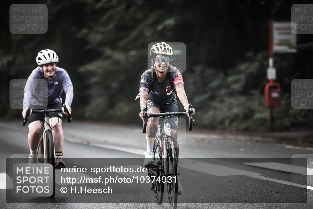 13.09.2026 - Stadtparktriathlon H.Heesch http://msf.ph/oto/10374931 13.09.2026 10:55:32 Radfahren 353, 358, 370, 392, 531, 546, 672 meine-sportfotos.de