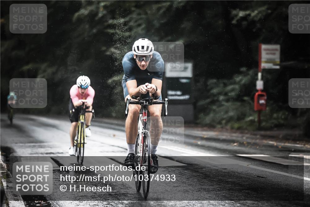 13.09.2026 - Stadtparktriathlon H.Heesch http://msf.ph/oto/10374933 13.09.2026 12:12:49 Radfahren 842, 857, 953, 970, 980, 1028, 1037 meine-sportfotos.de