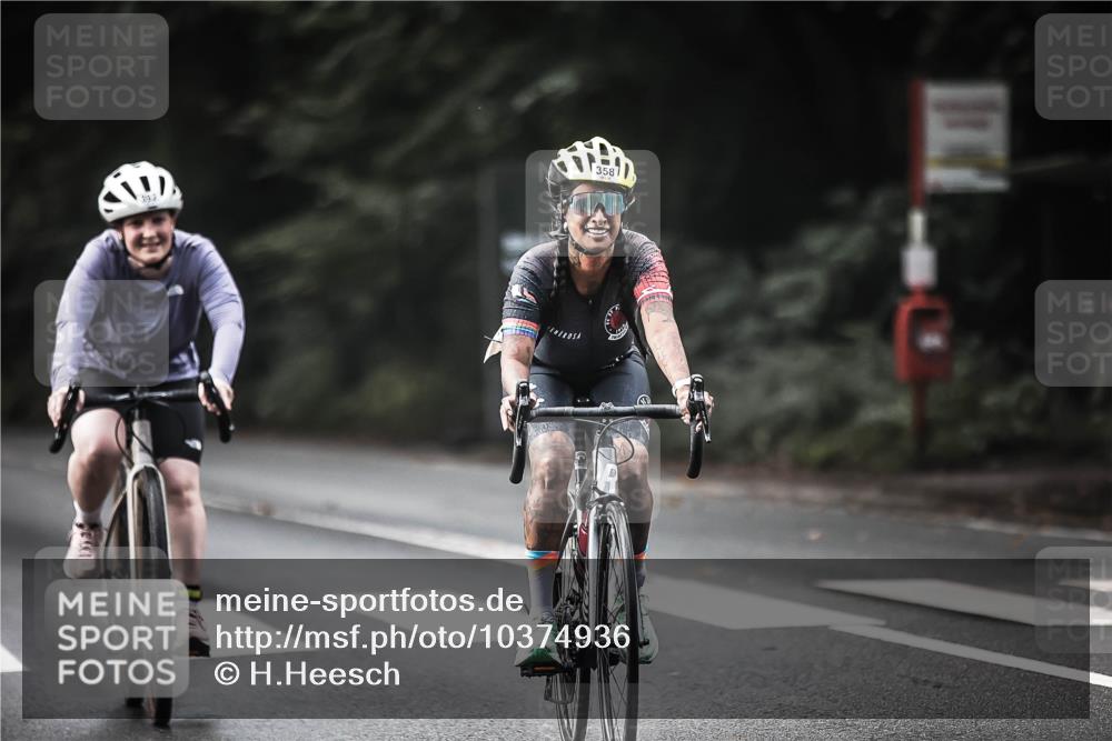 13.09.2026 - Stadtparktriathlon H.Heesch http://msf.ph/oto/10374936 13.09.2026 10:55:32 Radfahren 353, 358, 370, 392, 531, 546, 672 meine-sportfotos.de