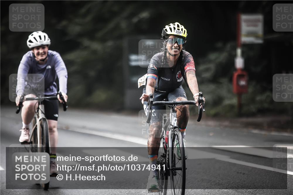 13.09.2026 - Stadtparktriathlon H.Heesch http://msf.ph/oto/10374941 13.09.2026 10:55:32 Radfahren 353, 358, 370, 392, 531, 546, 672 meine-sportfotos.de