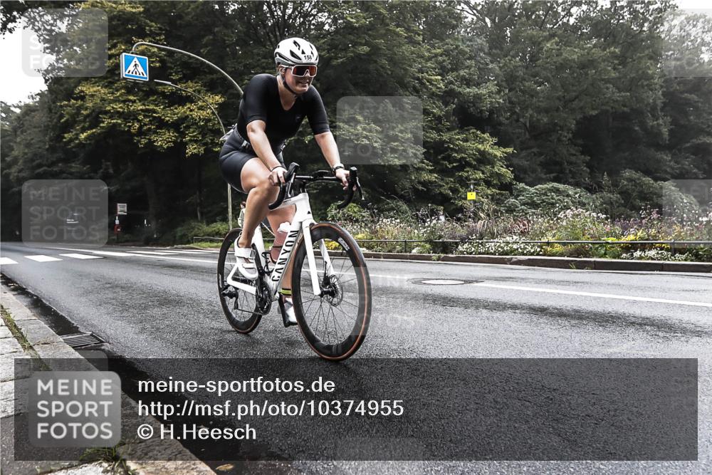 13.09.2026 - Stadtparktriathlon H.Heesch http://msf.ph/oto/10374955 13.09.2026 09:14:22 Radfahren 51, 64, 158 meine-sportfotos.de