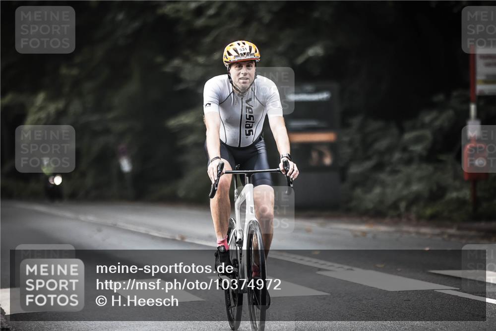 13.09.2026 - Stadtparktriathlon H.Heesch http://msf.ph/oto/10374972 13.09.2026 10:55:37 Radfahren 358, 392, 531 meine-sportfotos.de