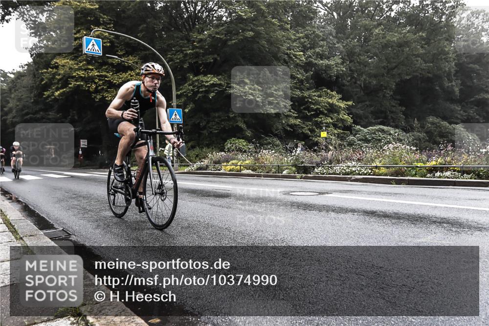 13.09.2026 - Stadtparktriathlon H.Heesch http://msf.ph/oto/10374990 13.09.2026 09:14:29 Radfahren 23, 49, 106, 123, 143, 198 meine-sportfotos.de