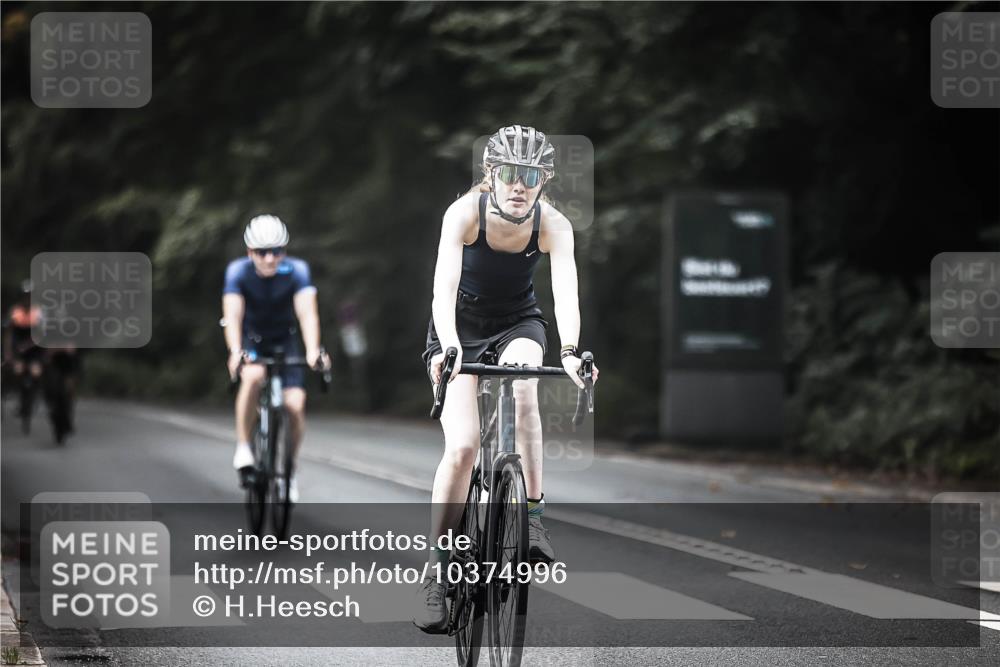 13.09.2026 - Stadtparktriathlon H.Heesch http://msf.ph/oto/10374996 13.09.2026 10:55:47 Radfahren 361, 470, 498 meine-sportfotos.de