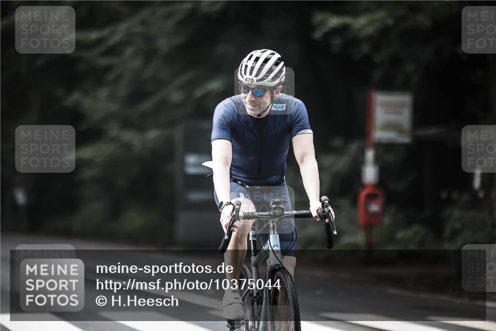 13.09.2026 - Stadtparktriathlon H.Heesch http://msf.ph/oto/10375044 13.09.2026 10:55:49 Radfahren 361, 470, 493, 498 meine-sportfotos.de