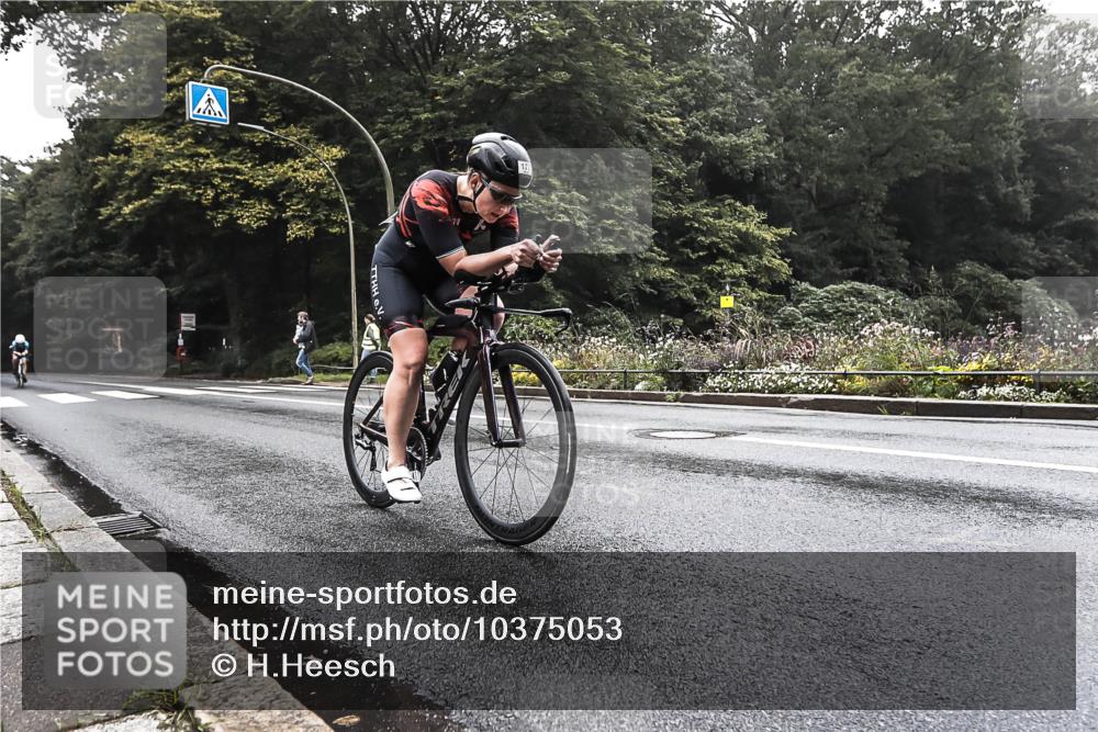 13.09.2026 - Stadtparktriathlon H.Heesch http://msf.ph/oto/10375053 13.09.2026 09:14:57 Radfahren 177, 184 meine-sportfotos.de