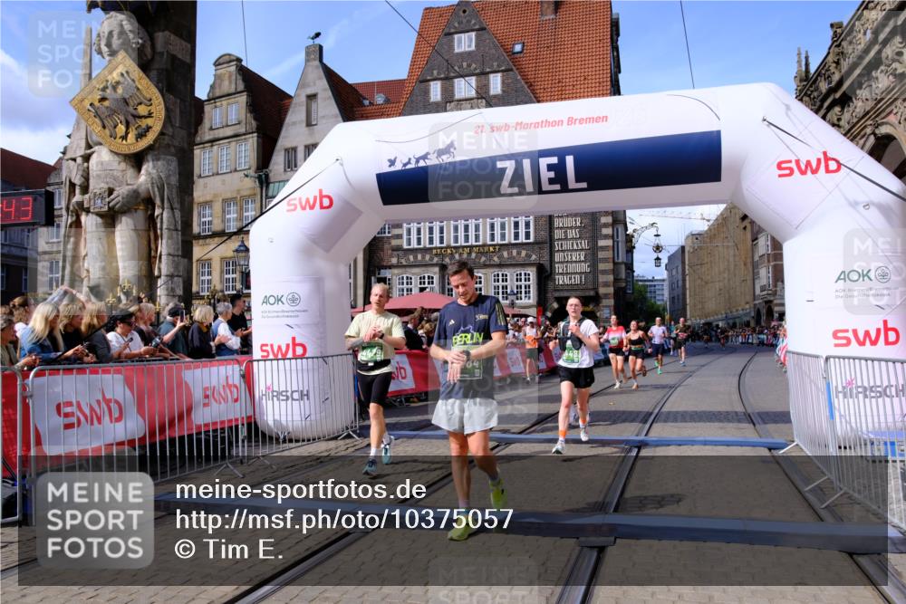 13.09.2026 - 21. swb-Marathon Bremen Tim E. http://msf.ph/oto/10375057 13.09.2026 13:11:32 Ziel 335, 1349, 2087, 3440, 3448, 3484, 3647, 3899, 4429, 6274, 8183, 8474, 9291, 9410, 9618, 9762 meine-sportfotos.de