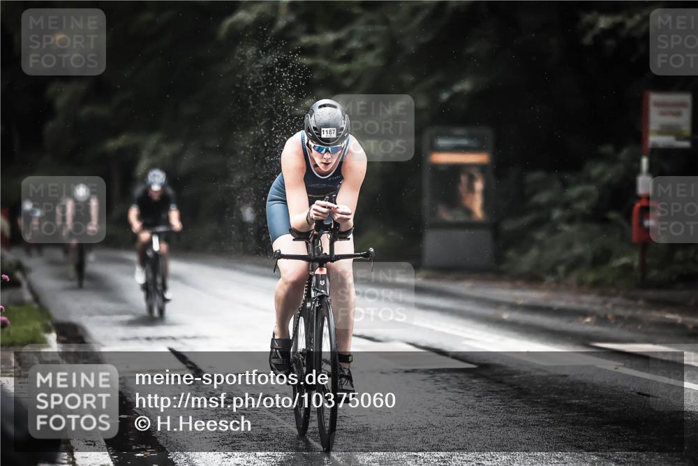 13.09.2026 - Stadtparktriathlon H.Heesch http://msf.ph/oto/10375060 13.09.2026 12:13:02 Radfahren 858, 979, 1045, 1051, 1187 meine-sportfotos.de