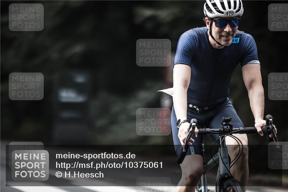 13.09.2026 - Stadtparktriathlon H.Heesch http://msf.ph/oto/10375061 13.09.2026 10:55:50 Radfahren 361, 470, 493, 498 meine-sportfotos.de