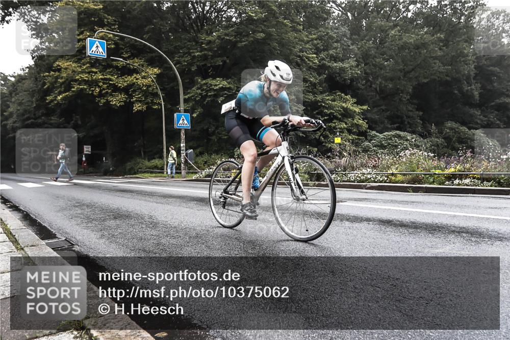 13.09.2026 - Stadtparktriathlon H.Heesch http://msf.ph/oto/10375062 13.09.2026 09:14:59 Radfahren 177, 184 meine-sportfotos.de