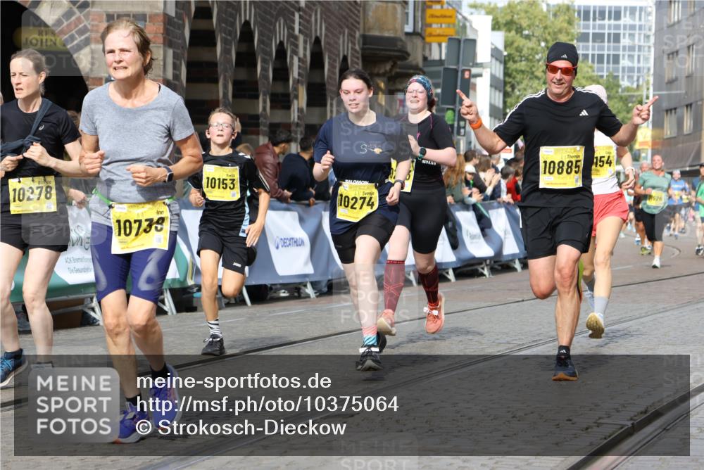 13.09.2026 - 21. swb-Marathon Bremen Strokosch-Dieckow http://msf.ph/oto/10375064 13.09.2026 11:02:31 Ziel 10153, 10173, 10331, 10439, 10473, 10500, 10617, 10636, 10803, 10915, 10924, 10943, 11249, 11576, 11811, 11853, 11886, 12016, 12042, 12094, 12134, 12135, 12145, 12360, 12437, 12506, 10190, 10783, 10945, 10985, 11096, 11261, 11554, 11662, 11701, 11776, 11945, 12154, 12252, 12429, 12451, 12489 meine-sportfotos.de