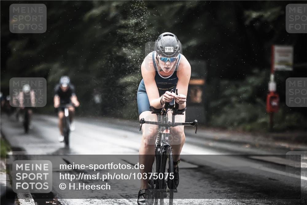 13.09.2026 - Stadtparktriathlon H.Heesch http://msf.ph/oto/10375075 13.09.2026 12:13:02 Radfahren 858, 979, 1045, 1051, 1187 meine-sportfotos.de