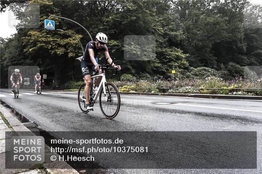 13.09.2026 - Stadtparktriathlon H.Heesch http://msf.ph/oto/10375081 13.09.2026 09:15:10 Radfahren 9, 29, 142, 163, 203 meine-sportfotos.de