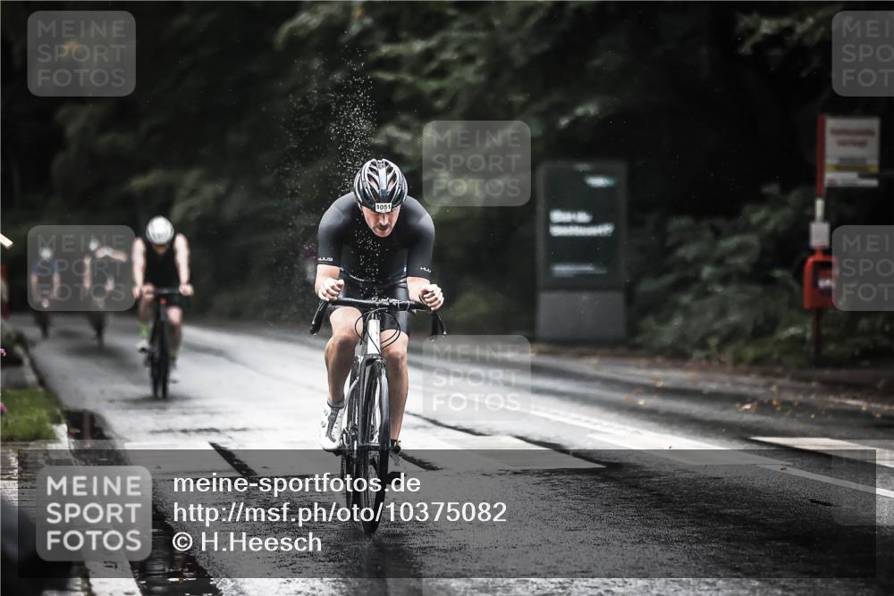 13.09.2026 - Stadtparktriathlon H.Heesch http://msf.ph/oto/10375082 13.09.2026 12:13:04 Radfahren 858, 955, 979, 1045, 1051, 1187 meine-sportfotos.de
