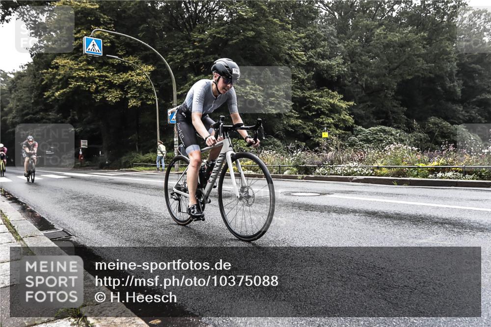 13.09.2026 - Stadtparktriathlon H.Heesch http://msf.ph/oto/10375088 13.09.2026 09:15:19 Radfahren 101, 125, 160, 192, 194, 197 meine-sportfotos.de
