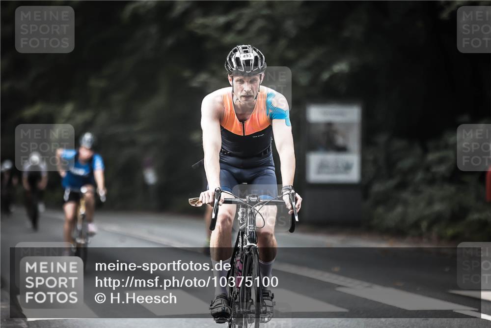 13.09.2026 - Stadtparktriathlon H.Heesch http://msf.ph/oto/10375100 13.09.2026 10:55:55 Radfahren 351, 470, 493, 498, 547, 671 meine-sportfotos.de