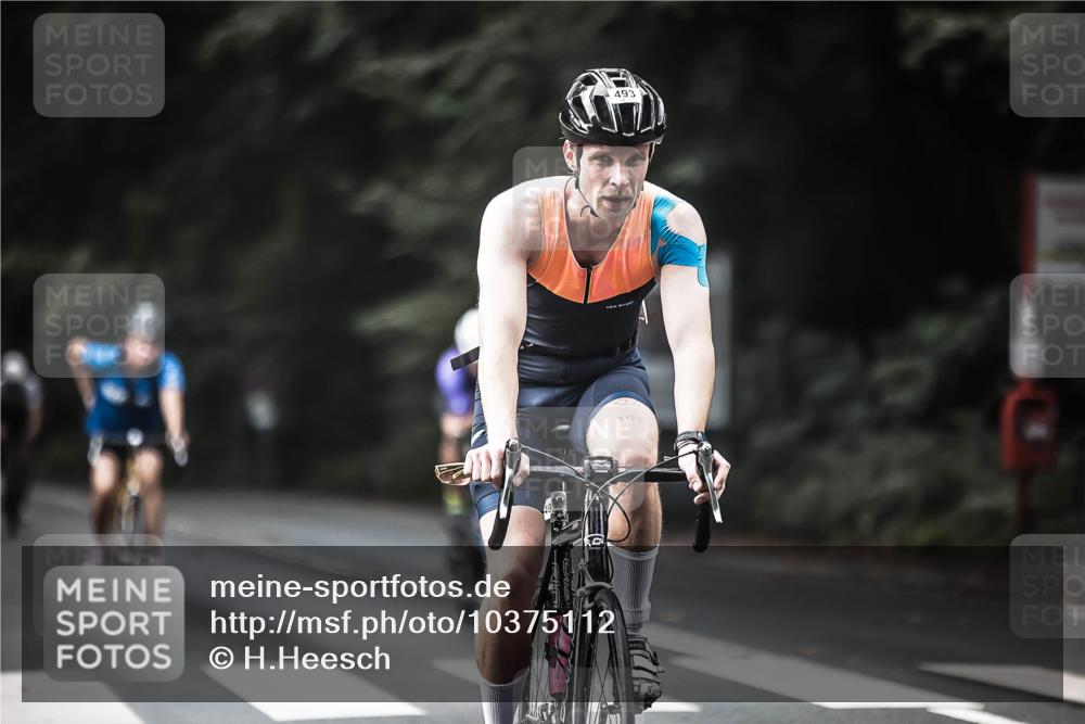 13.09.2026 - Stadtparktriathlon H.Heesch http://msf.ph/oto/10375112 13.09.2026 10:55:55 Radfahren 351, 470, 493, 498, 547, 671 meine-sportfotos.de