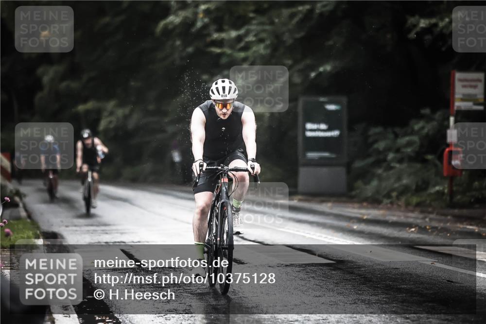 13.09.2026 - Stadtparktriathlon H.Heesch http://msf.ph/oto/10375128 13.09.2026 12:13:06 Radfahren 858, 955, 1015, 1024, 1045, 1051, 1187 meine-sportfotos.de