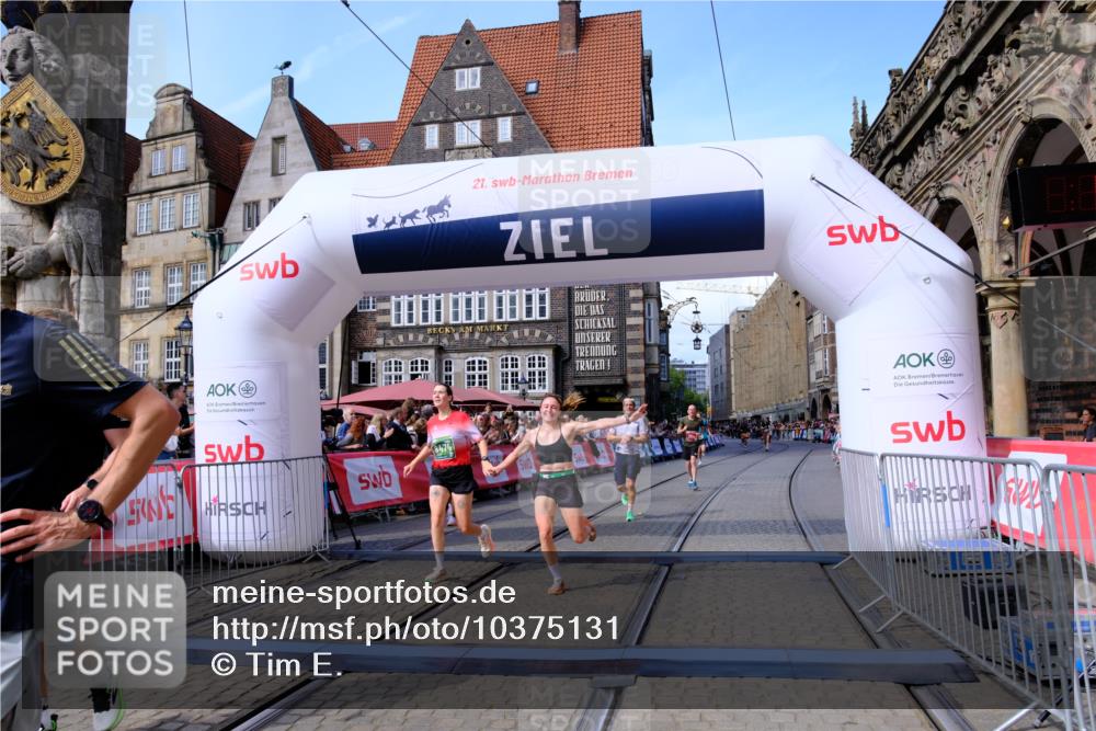 13.09.2026 - 21. swb-Marathon Bremen Tim E. http://msf.ph/oto/10375131 13.09.2026 13:11:35 Ziel 1349, 2087, 3440, 3448, 3484, 3647, 3899, 4429, 6274, 8474, 9291, 9618, 9762 meine-sportfotos.de