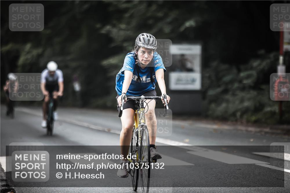 13.09.2026 - Stadtparktriathlon H.Heesch http://msf.ph/oto/10375132 13.09.2026 10:55:57 Radfahren 351, 493, 498, 506, 513, 547, 671 meine-sportfotos.de