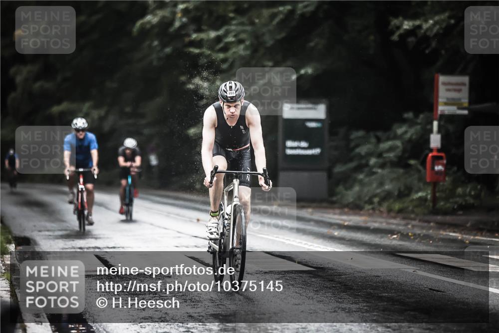 13.09.2026 - Stadtparktriathlon H.Heesch http://msf.ph/oto/10375145 13.09.2026 12:13:09 Radfahren 858, 955, 1015, 1024, 1051 meine-sportfotos.de