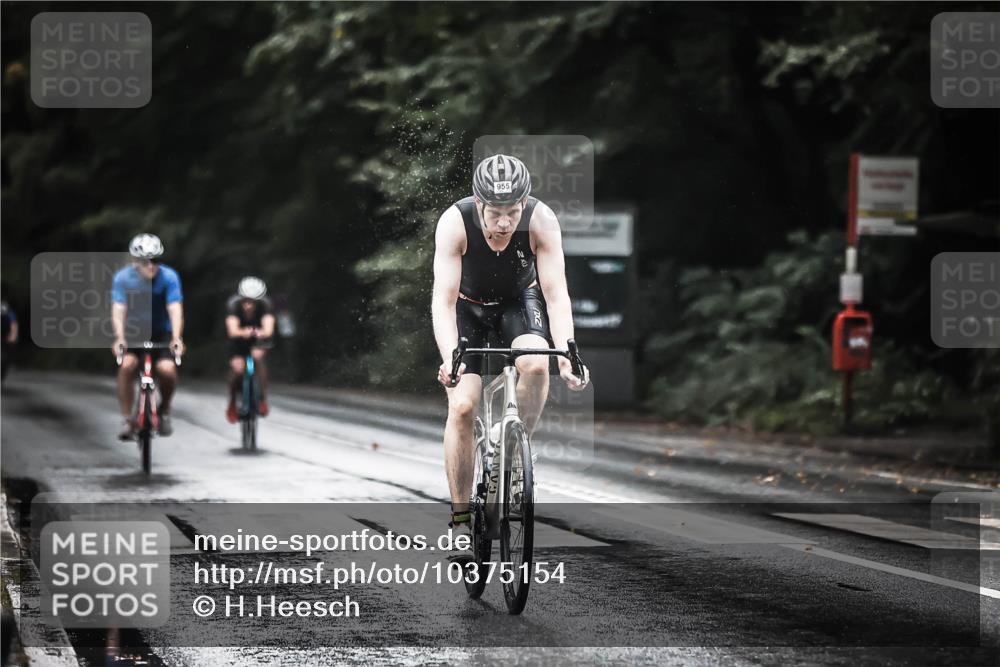 13.09.2026 - Stadtparktriathlon H.Heesch http://msf.ph/oto/10375154 13.09.2026 12:13:09 Radfahren 858, 955, 1015, 1024, 1051 meine-sportfotos.de
