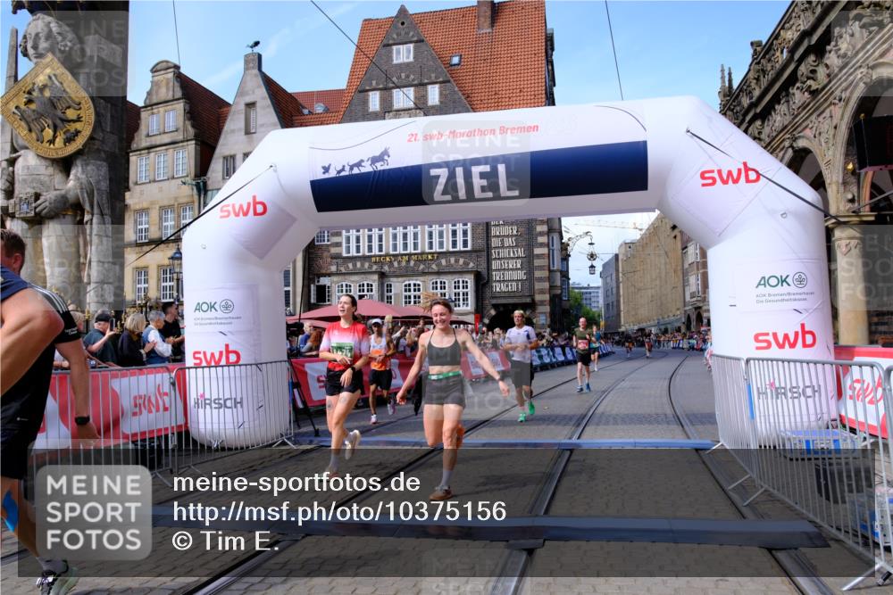 13.09.2026 - 21. swb-Marathon Bremen Tim E. http://msf.ph/oto/10375156 13.09.2026 13:11:35 Ziel 1349, 2087, 3440, 3448, 3484, 3647, 3899, 4429, 6274, 8474, 9291, 9618, 9762 meine-sportfotos.de