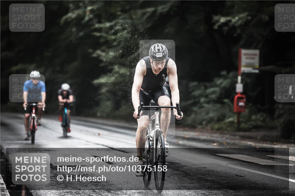 13.09.2026 - Stadtparktriathlon H.Heesch http://msf.ph/oto/10375158 13.09.2026 12:13:09 Radfahren 858, 955, 1015, 1024, 1051 meine-sportfotos.de