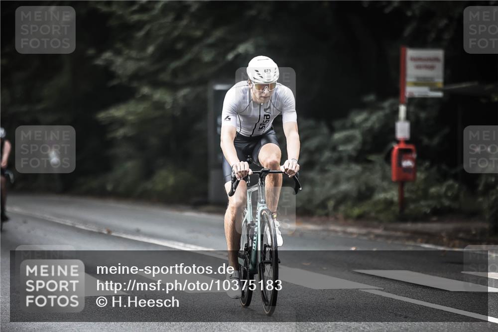 13.09.2026 - Stadtparktriathlon H.Heesch http://msf.ph/oto/10375183 13.09.2026 10:55:59 Radfahren 351, 427, 493, 498, 506, 513, 547, 671 meine-sportfotos.de