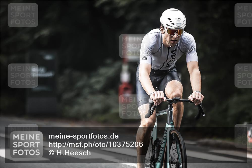 13.09.2026 - Stadtparktriathlon H.Heesch http://msf.ph/oto/10375206 13.09.2026 10:56:00 Radfahren 351, 427, 493, 506, 513, 547, 561, 671 meine-sportfotos.de