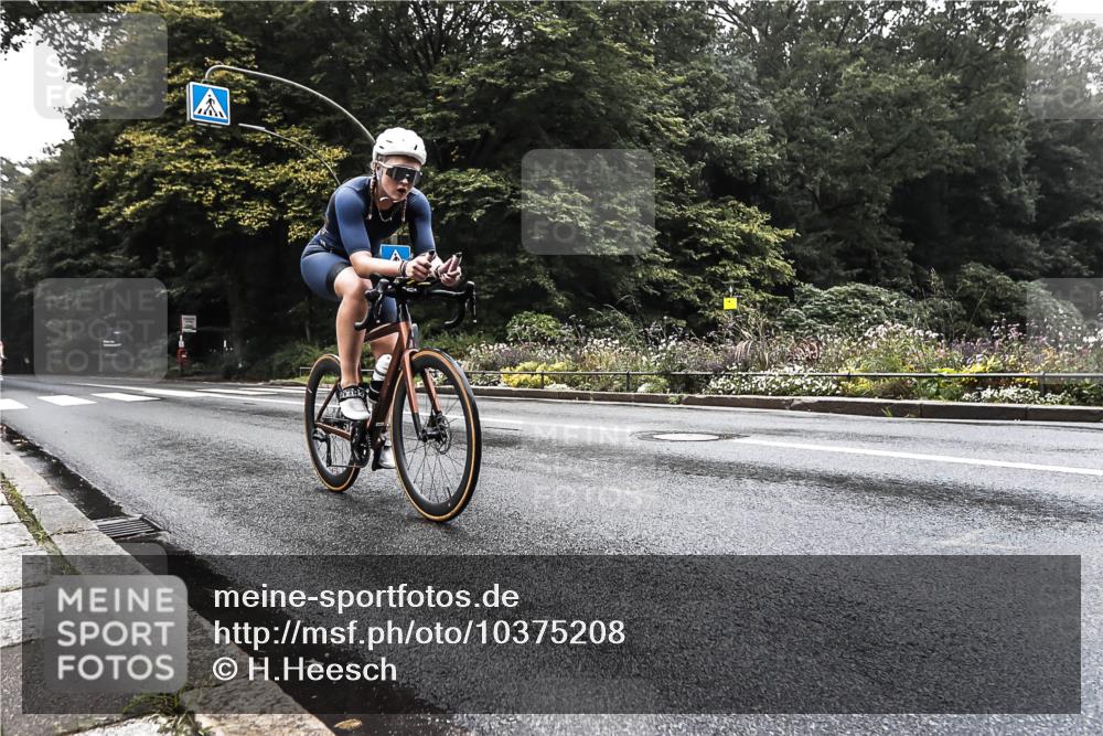 13.09.2026 - Stadtparktriathlon H.Heesch http://msf.ph/oto/10375208 13.09.2026 09:15:33 Radfahren 54, 97, 104, 128, 147, 161 meine-sportfotos.de
