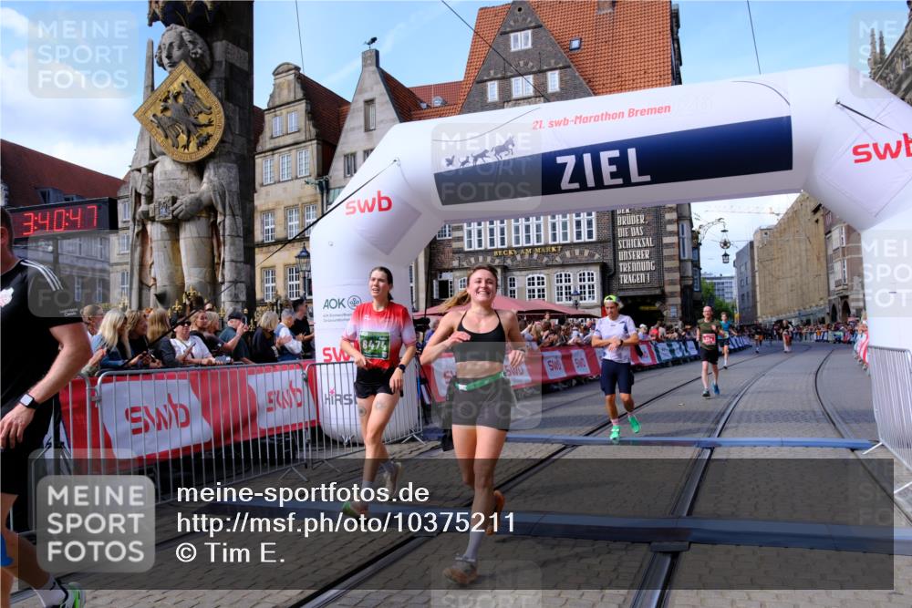 13.09.2026 - 21. swb-Marathon Bremen Tim E. http://msf.ph/oto/10375211 13.09.2026 13:11:36 Ziel 1349, 2087, 3440, 3448, 3484, 3899, 4429, 6274, 8474, 9291, 9618, 9762 meine-sportfotos.de