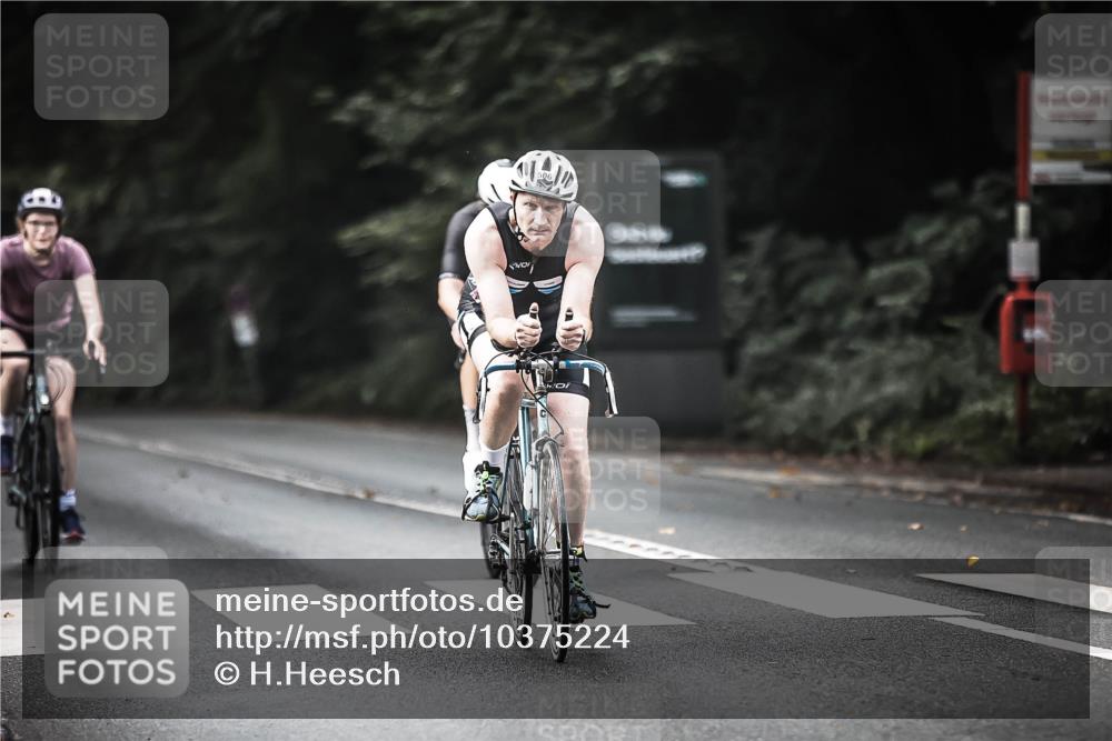 13.09.2026 - Stadtparktriathlon H.Heesch http://msf.ph/oto/10375224 13.09.2026 10:56:02 Radfahren 351, 427, 506, 513, 547, 561, 671 meine-sportfotos.de