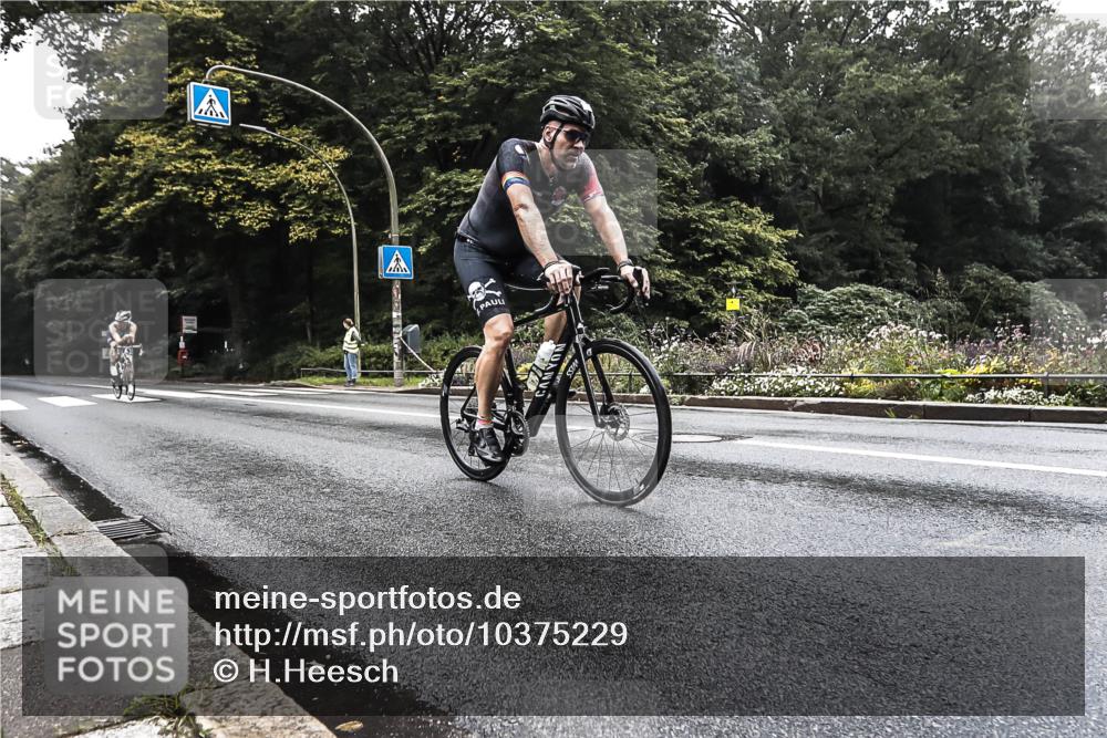 13.09.2026 - Stadtparktriathlon H.Heesch http://msf.ph/oto/10375229 13.09.2026 09:15:37 Radfahren 39, 117, 128, 161 meine-sportfotos.de