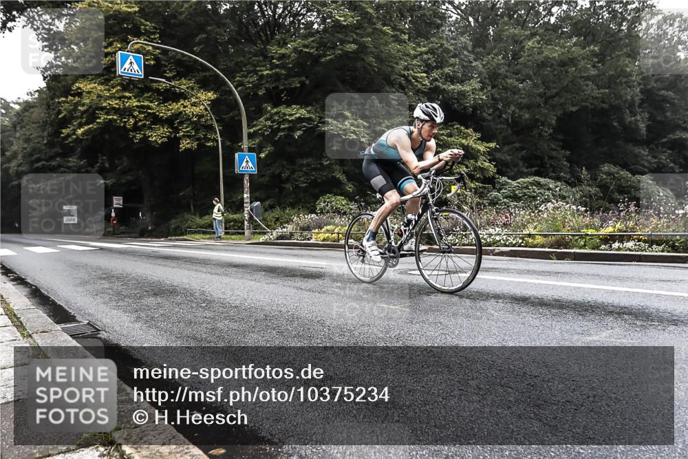 13.09.2026 - Stadtparktriathlon H.Heesch http://msf.ph/oto/10375234 13.09.2026 09:15:39 Radfahren 39, 117, 128, 161 meine-sportfotos.de