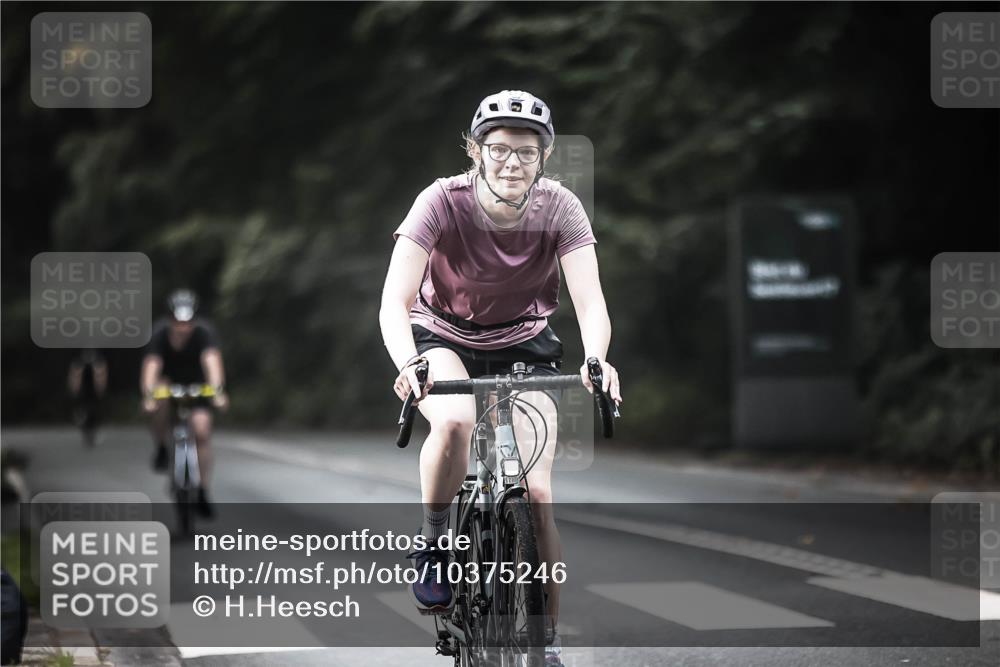 13.09.2026 - Stadtparktriathlon H.Heesch http://msf.ph/oto/10375246 13.09.2026 10:56:04 Radfahren 427, 506, 513, 561, 671 meine-sportfotos.de