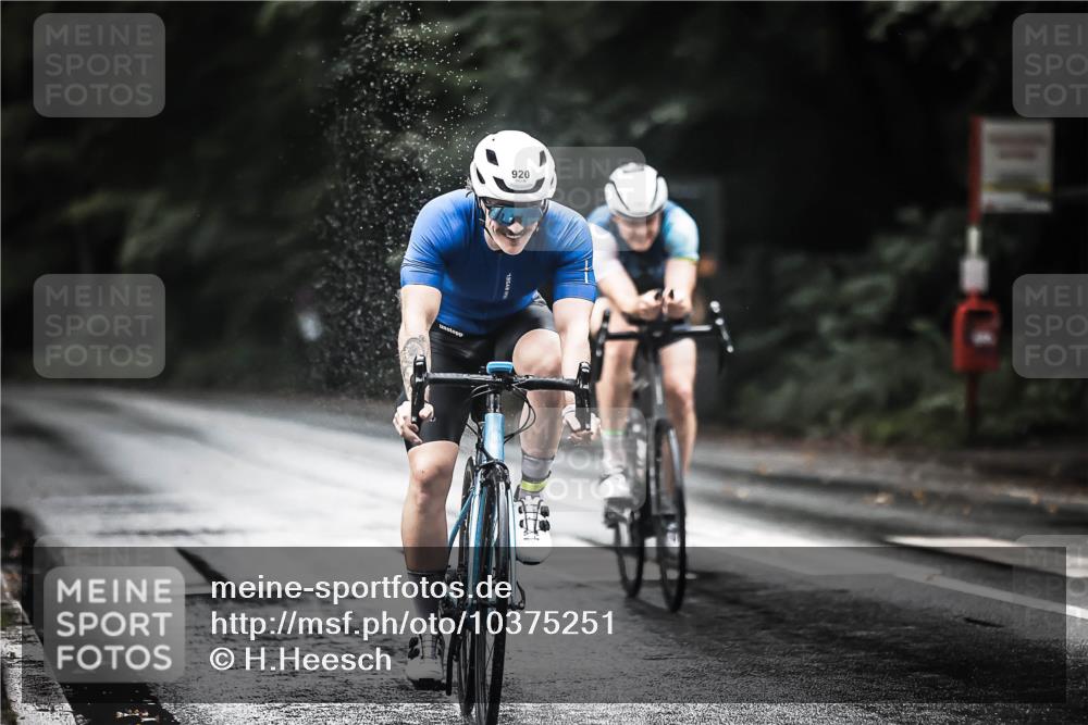 13.09.2026 - Stadtparktriathlon H.Heesch http://msf.ph/oto/10375251 13.09.2026 12:13:30 Radfahren 920, 1007, 1009, 1067 meine-sportfotos.de