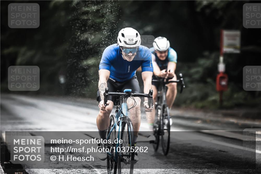 13.09.2026 - Stadtparktriathlon H.Heesch http://msf.ph/oto/10375262 13.09.2026 12:13:31 Radfahren 920, 1007, 1009, 1067 meine-sportfotos.de
