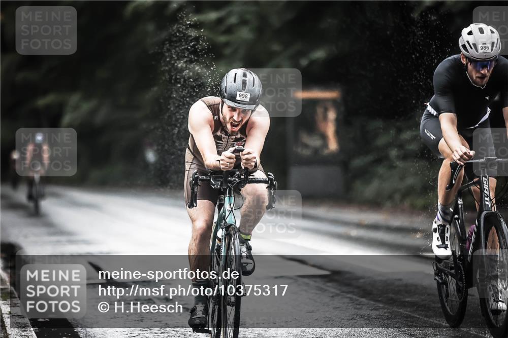13.09.2026 - Stadtparktriathlon H.Heesch http://msf.ph/oto/10375317 13.09.2026 12:13:53 Radfahren 932, 985, 986, 998 meine-sportfotos.de