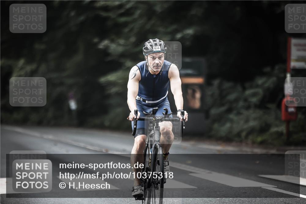 13.09.2026 - Stadtparktriathlon H.Heesch http://msf.ph/oto/10375318 13.09.2026 10:56:12 Radfahren 561, 1799 meine-sportfotos.de