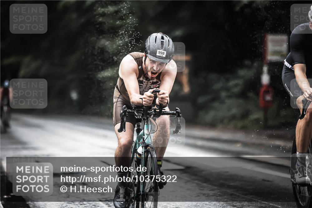13.09.2026 - Stadtparktriathlon H.Heesch http://msf.ph/oto/10375322 13.09.2026 12:13:53 Radfahren 932, 985, 986, 998 meine-sportfotos.de