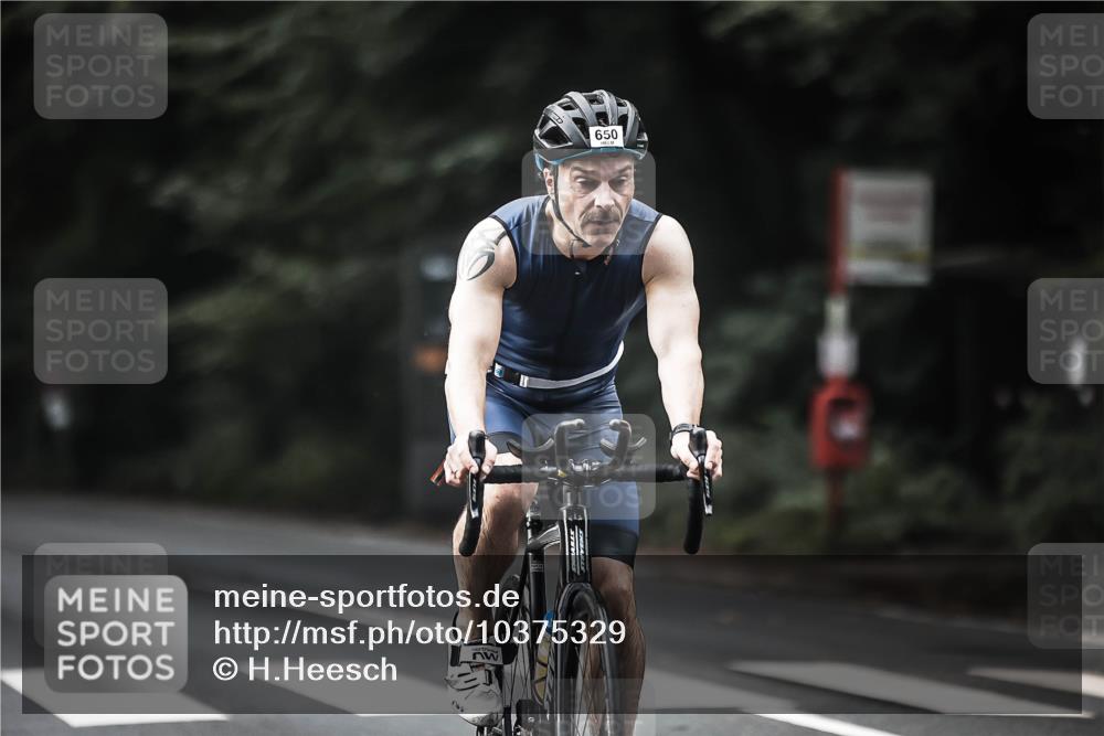 13.09.2026 - Stadtparktriathlon H.Heesch http://msf.ph/oto/10375329 13.09.2026 10:56:12 Radfahren 561, 1799 meine-sportfotos.de